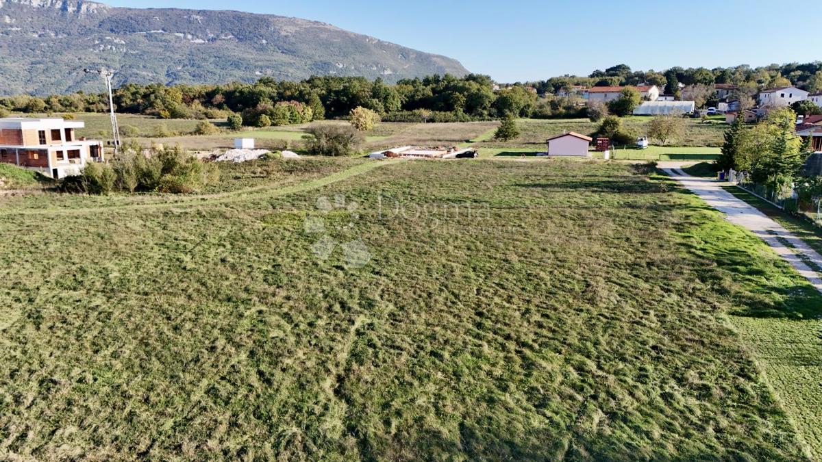 Zazidljivo zemljišče Kršan, 1.117m2