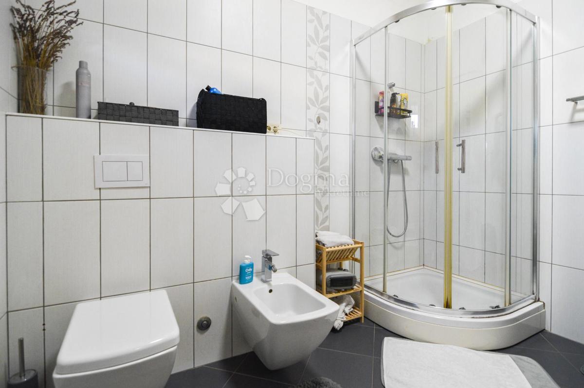 Hiša Kaštel, Buje, 120m2