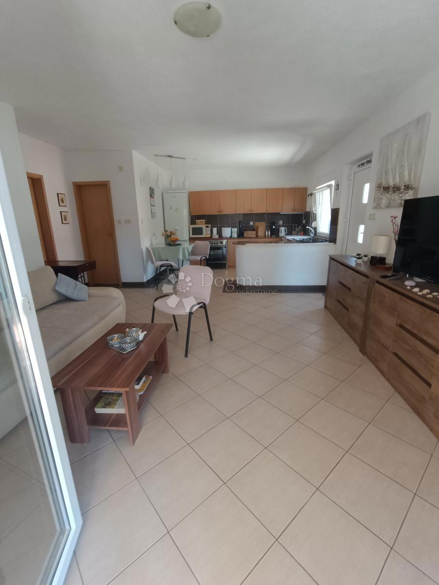 Hiša Okrug Gornji, Okrug, 366m2