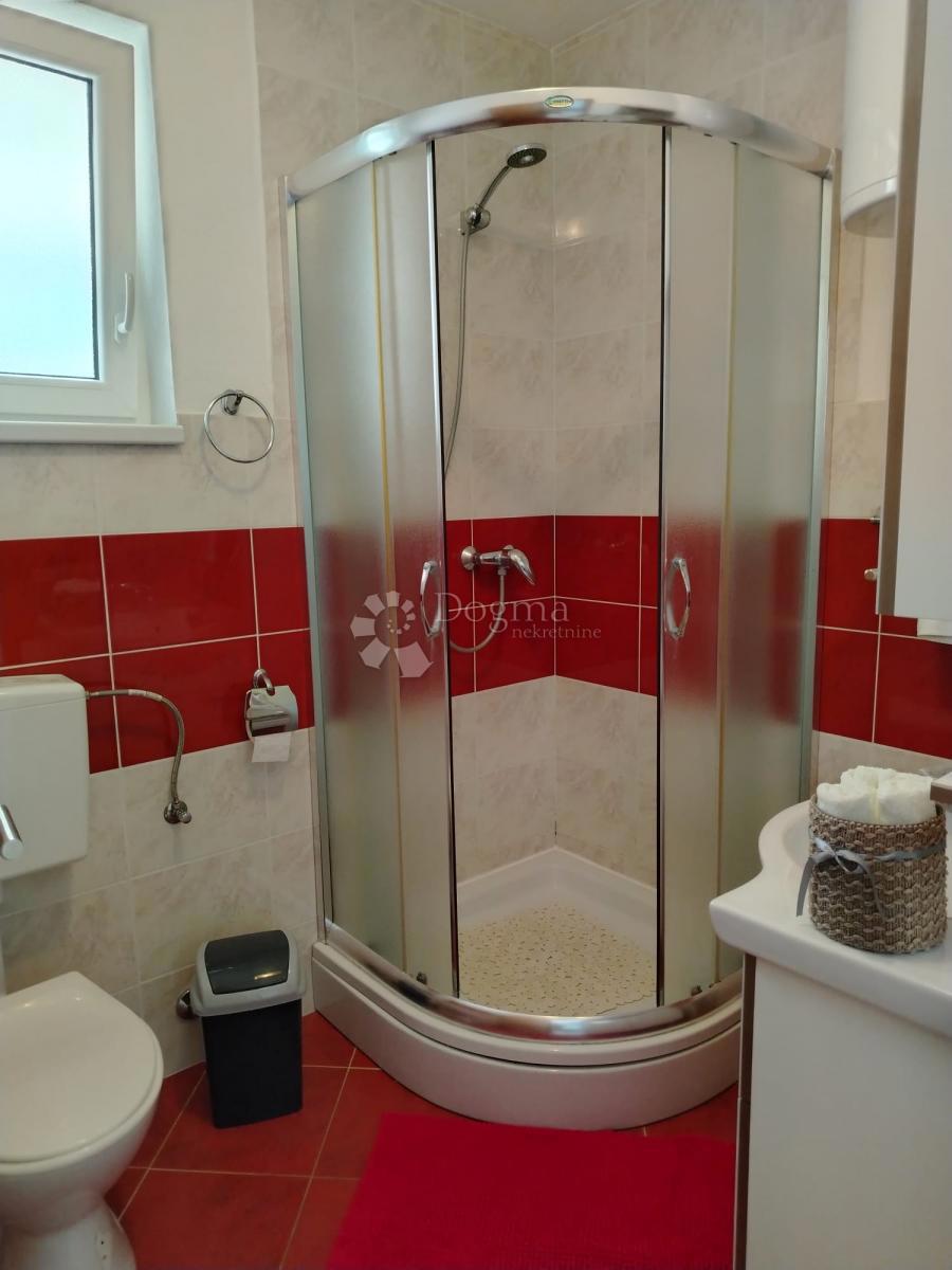 Hiša Okrug Gornji, Okrug, 366m2