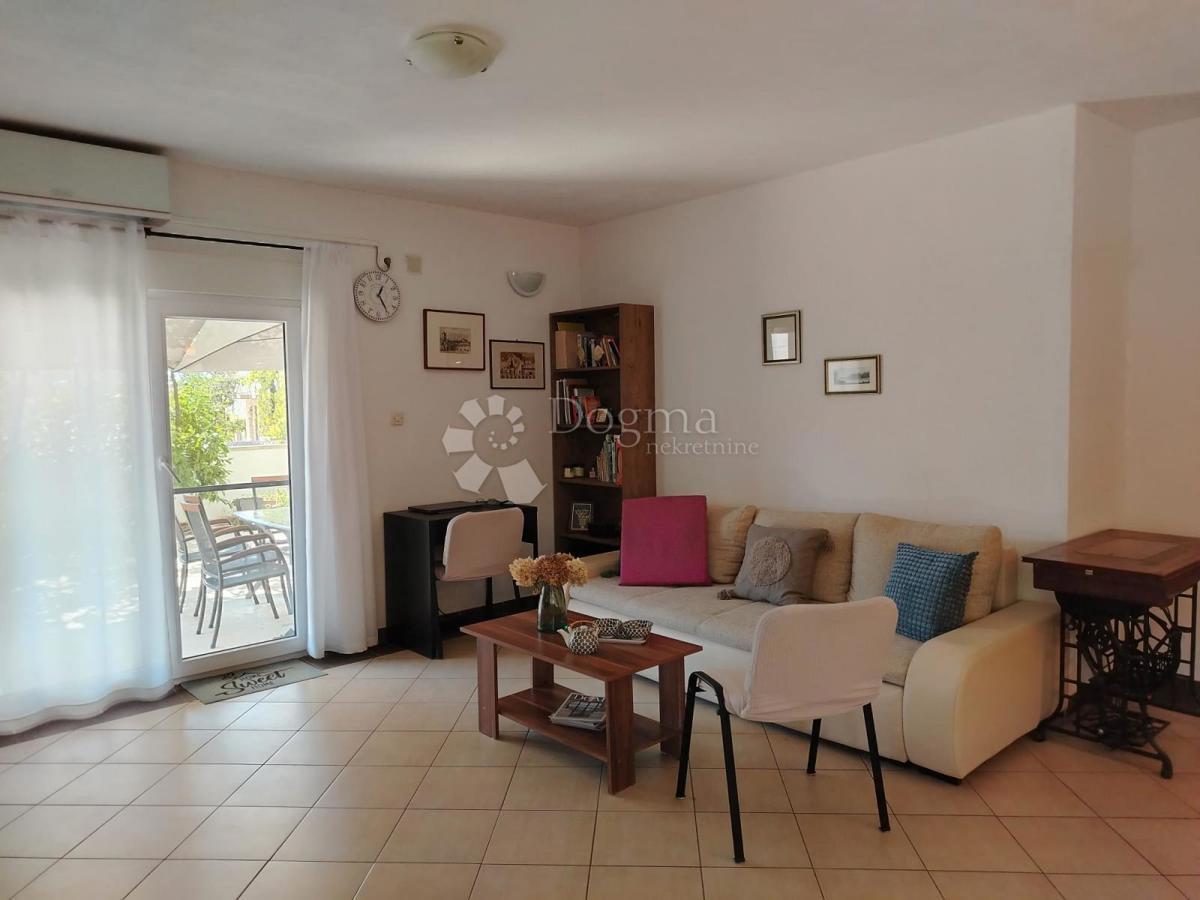 Hiša Okrug Gornji, Okrug, 366m2