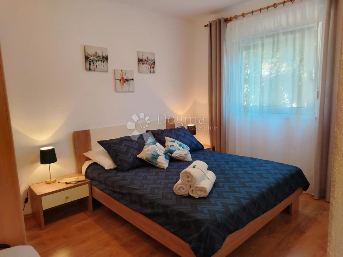 Hiša Okrug Gornji, Okrug, 366m2