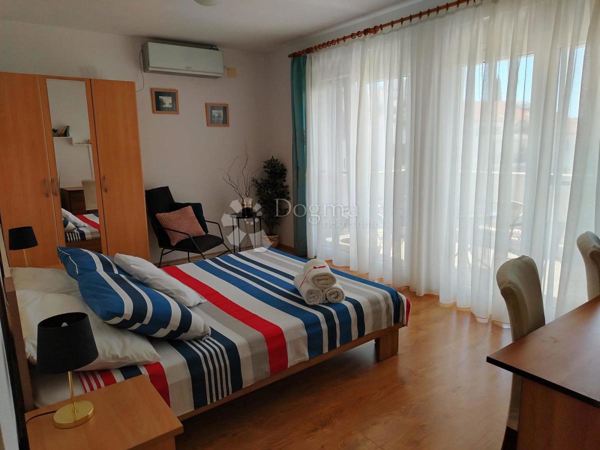 Hiša Okrug Gornji, Okrug, 366m2