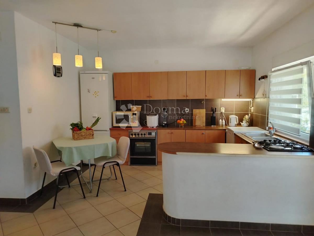 Hiša Okrug Gornji, Okrug, 366m2