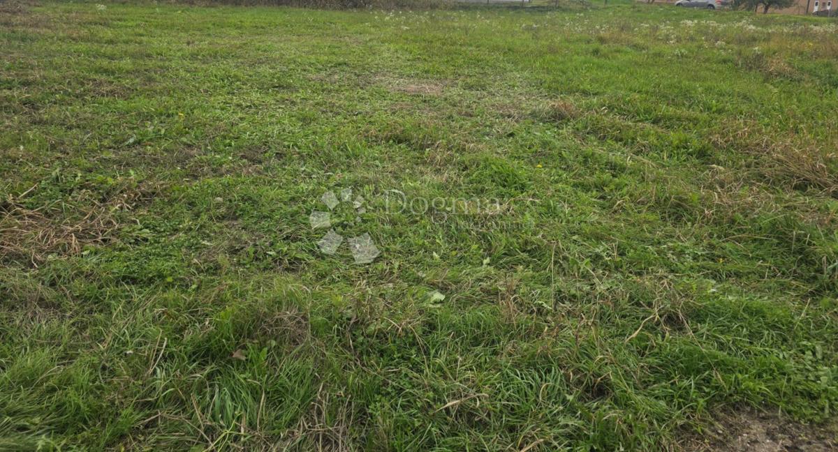 Zazidljivo zemljišče Hrašćica, Varaždin - Okolica, 587m2