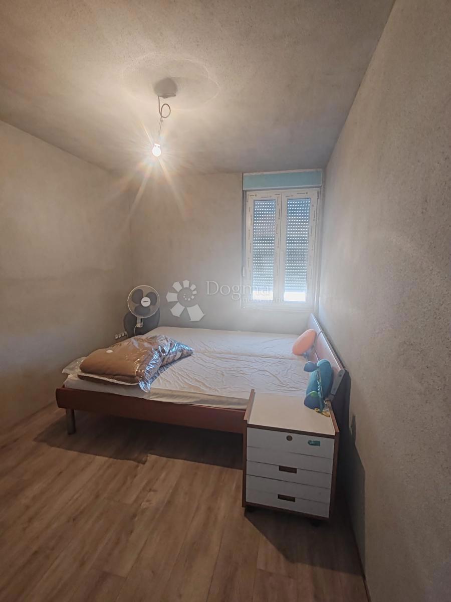 Hiša Brodarica, Šibenik - Okolica, 390m2