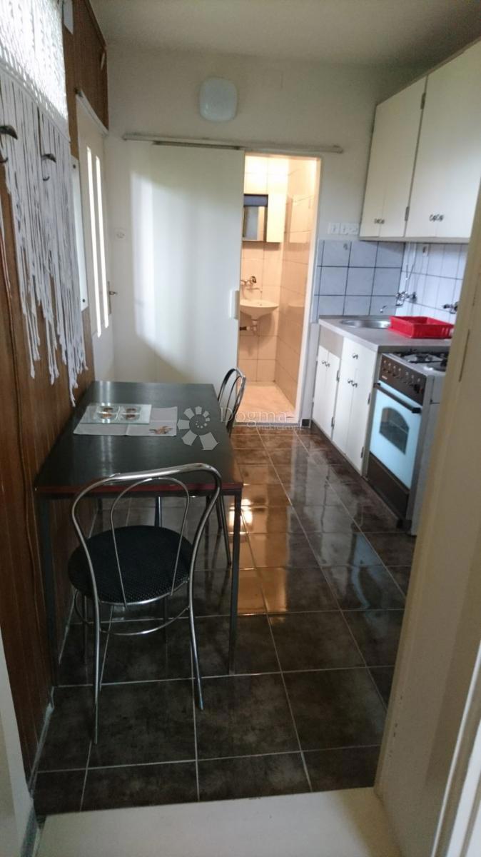 Hiša Centar, Sisak, 255m2