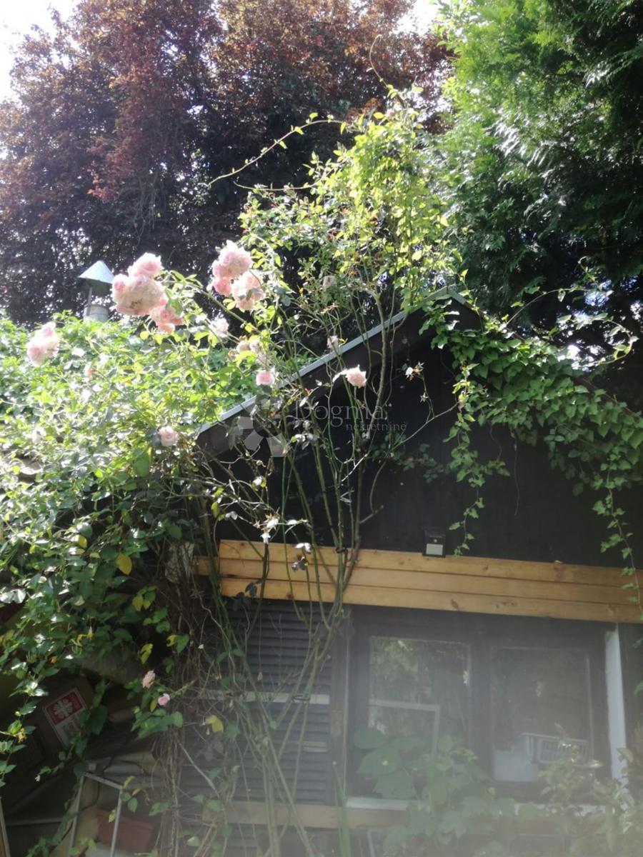 Hiša Centar, Sisak, 255m2