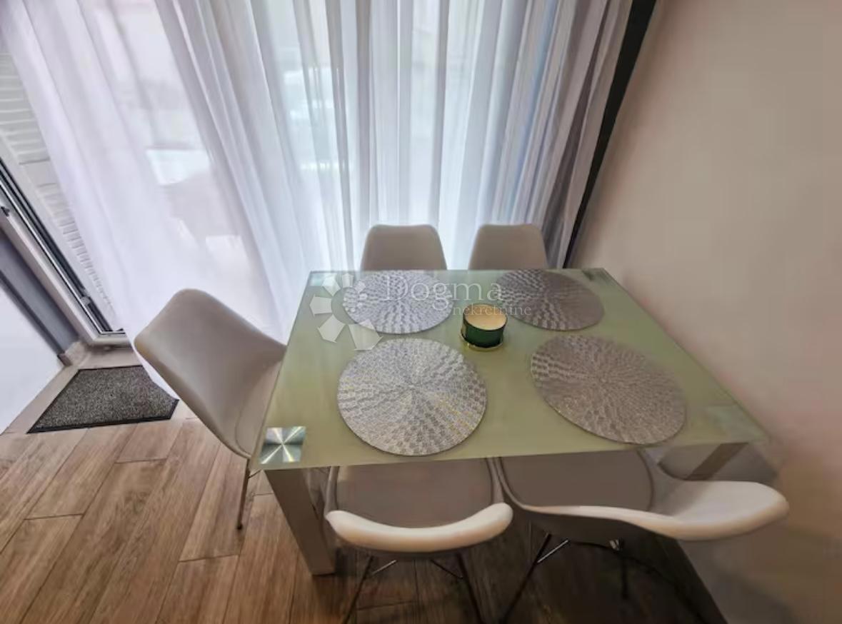 Stanovanje Mandre, Kolan, 53m2