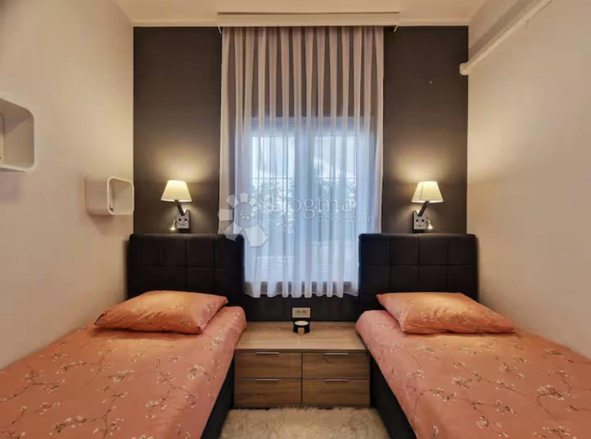 Stanovanje Mandre, Kolan, 53m2