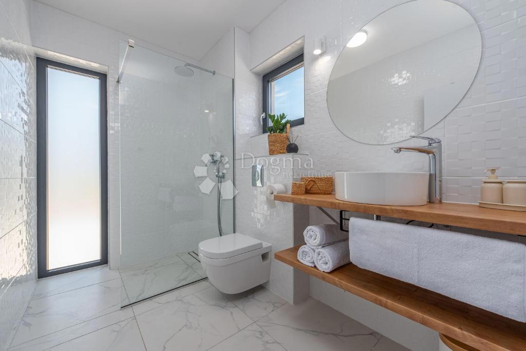 Hiša Privlaka, 220m2