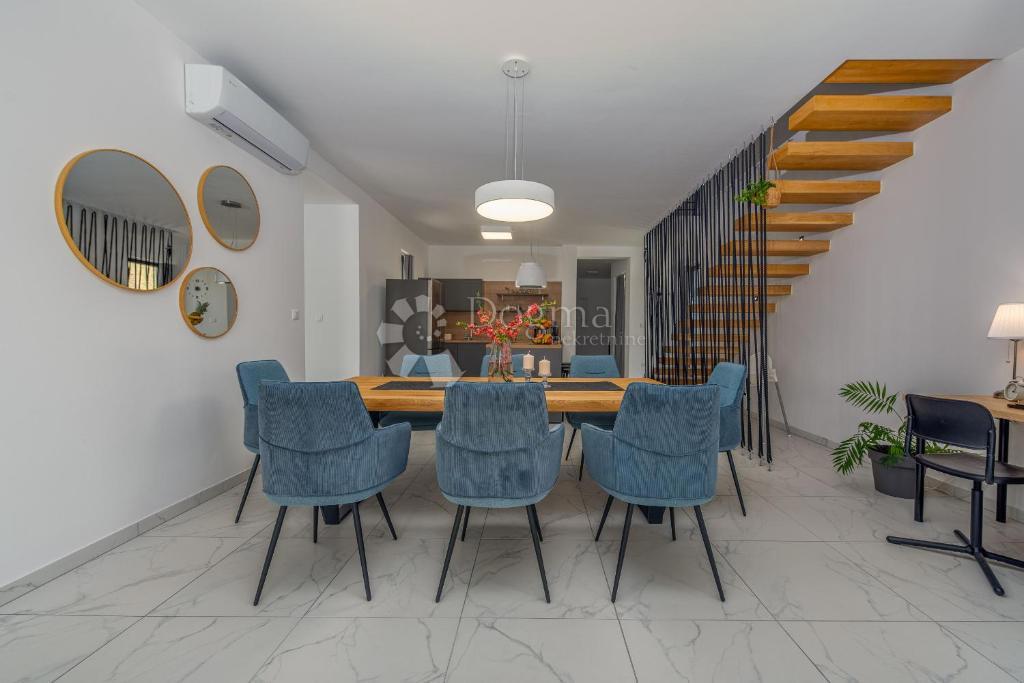 Hiša Privlaka, 220m2