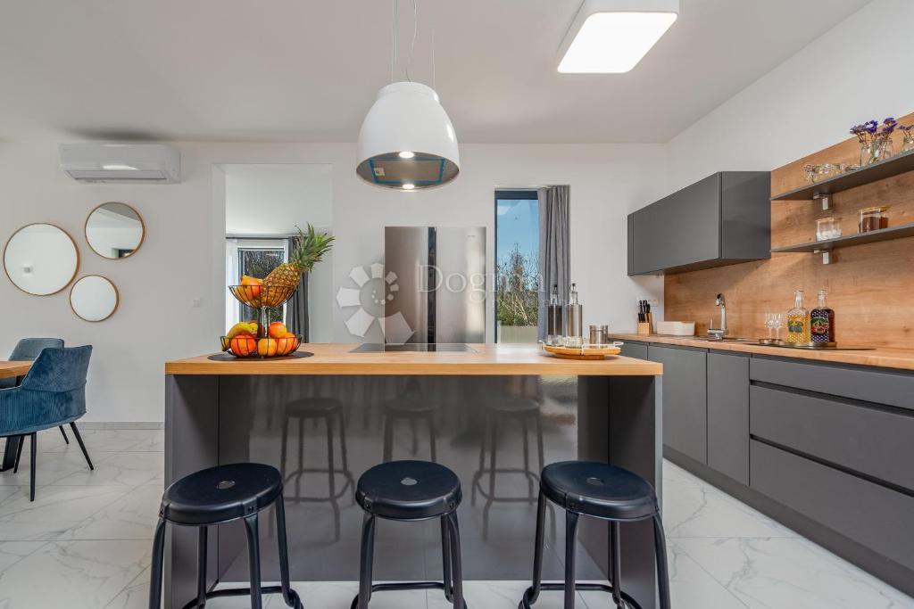 Hiša Privlaka, 220m2