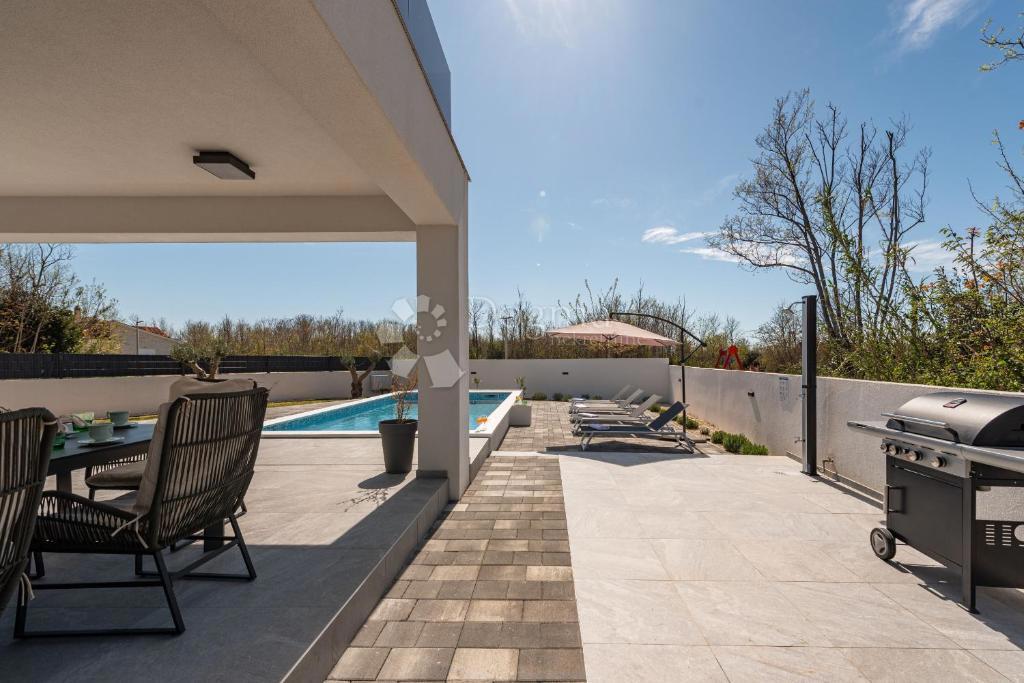 Hiša Privlaka, 220m2