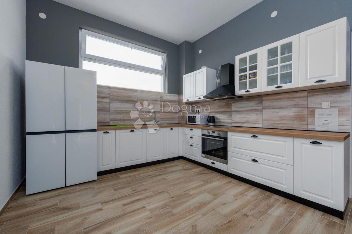 Hiša Donje Biljane, Benkovac, 1.600m2