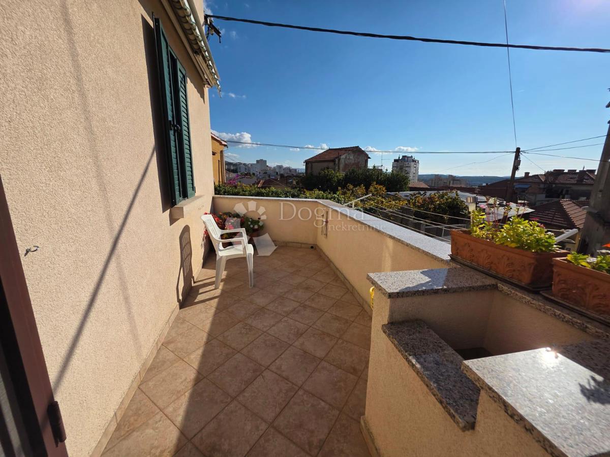 ŠIBENIK - 2 HIŠI V CENTRU MESTA! ODLIČNA PRILOŽNOST