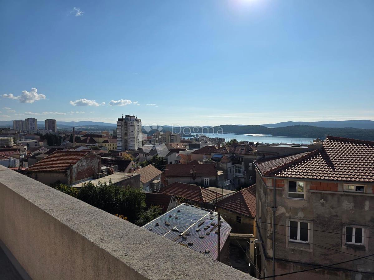 ŠIBENIK - 2 HIŠI V CENTRU MESTA! ODLIČNA PRILOŽNOST