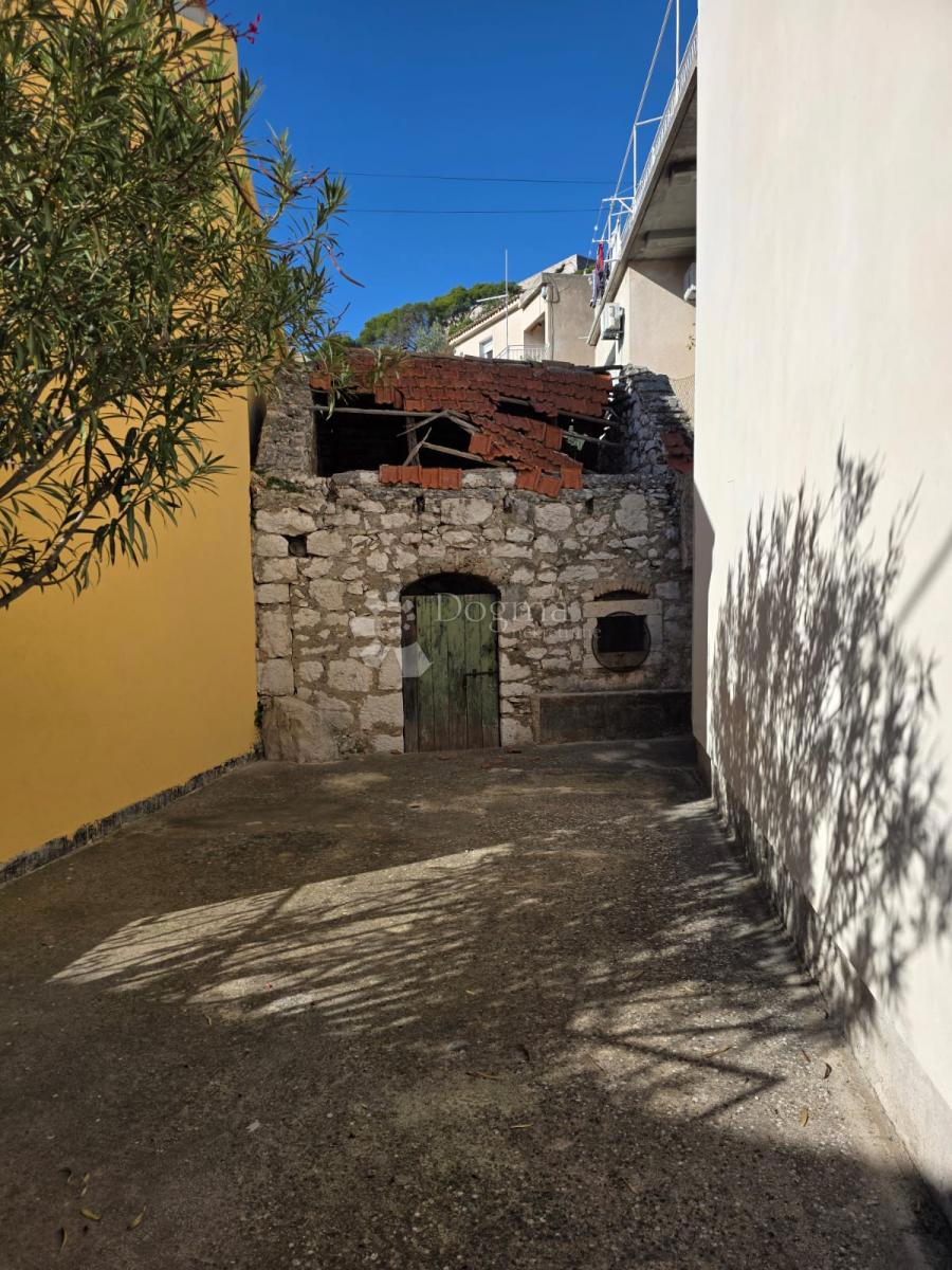 ŠIBENIK - 2 HIŠI V CENTRU MESTA! ODLIČNA PRILOŽNOST