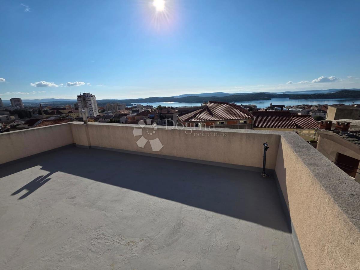 ŠIBENIK - 2 HIŠI V CENTRU MESTA! ODLIČNA PRILOŽNOST