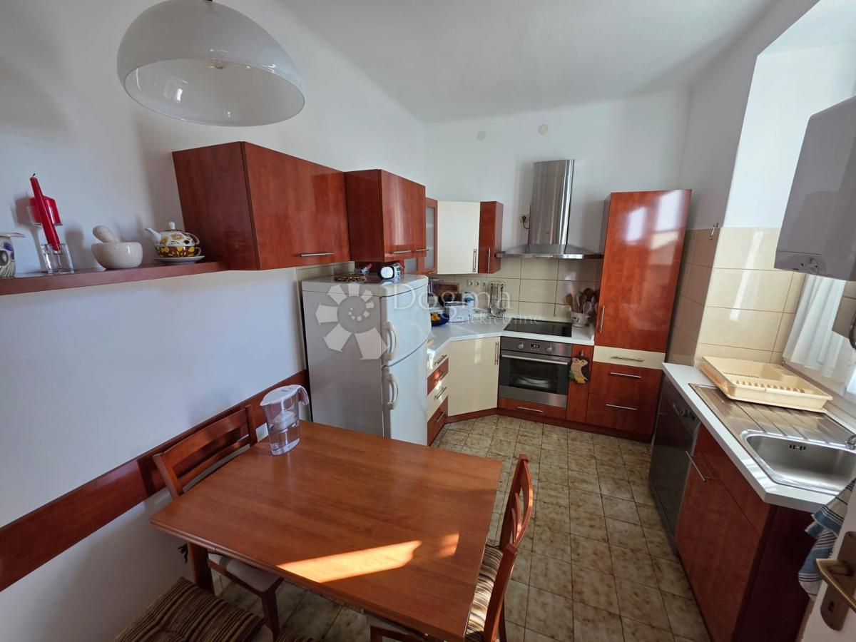 ŠIBENIK - 2 HIŠI V CENTRU MESTA! ODLIČNA PRILOŽNOST