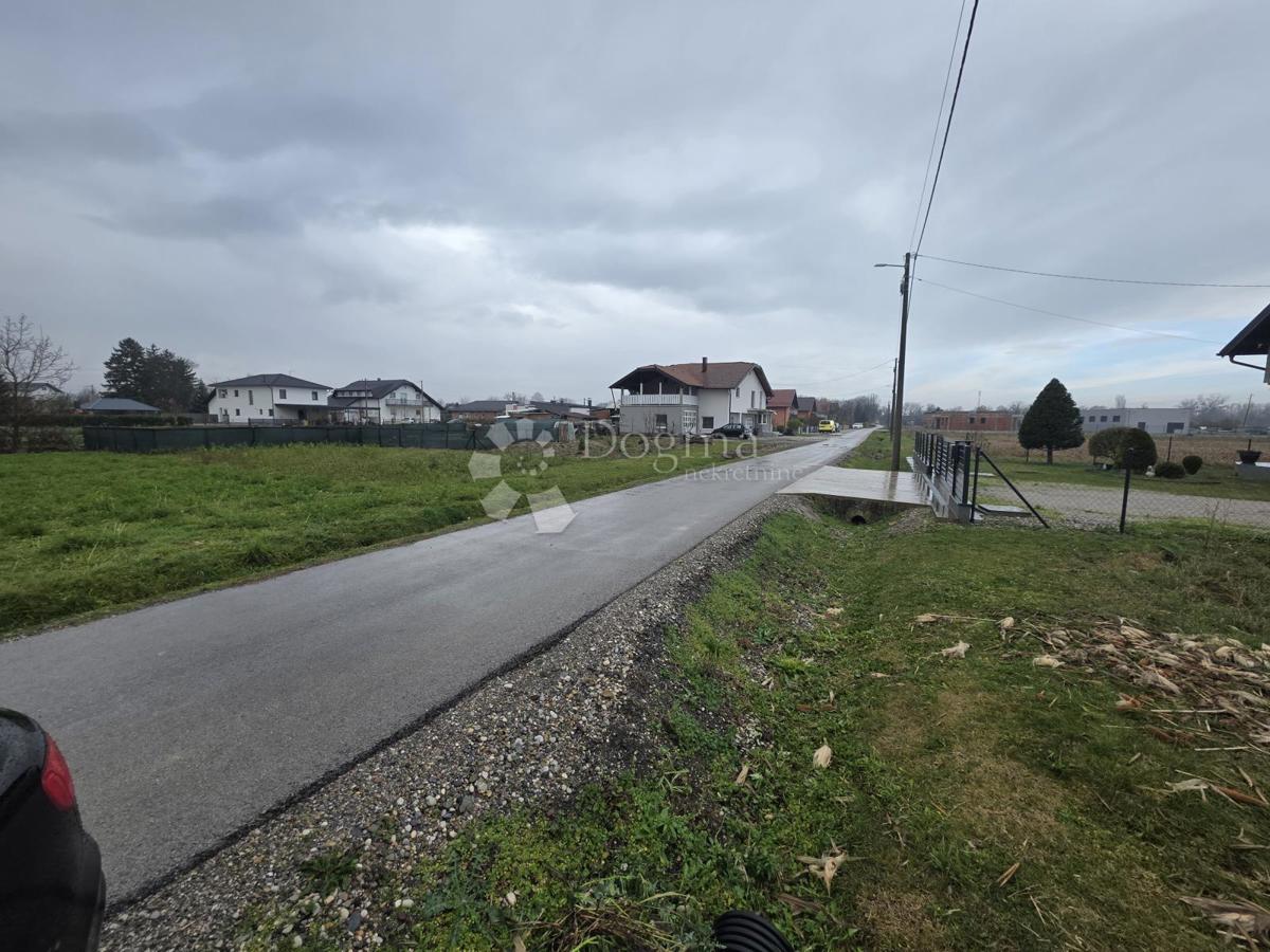 Kmetijsko zemljišče Oborovo, Rugvica, 5.206m2