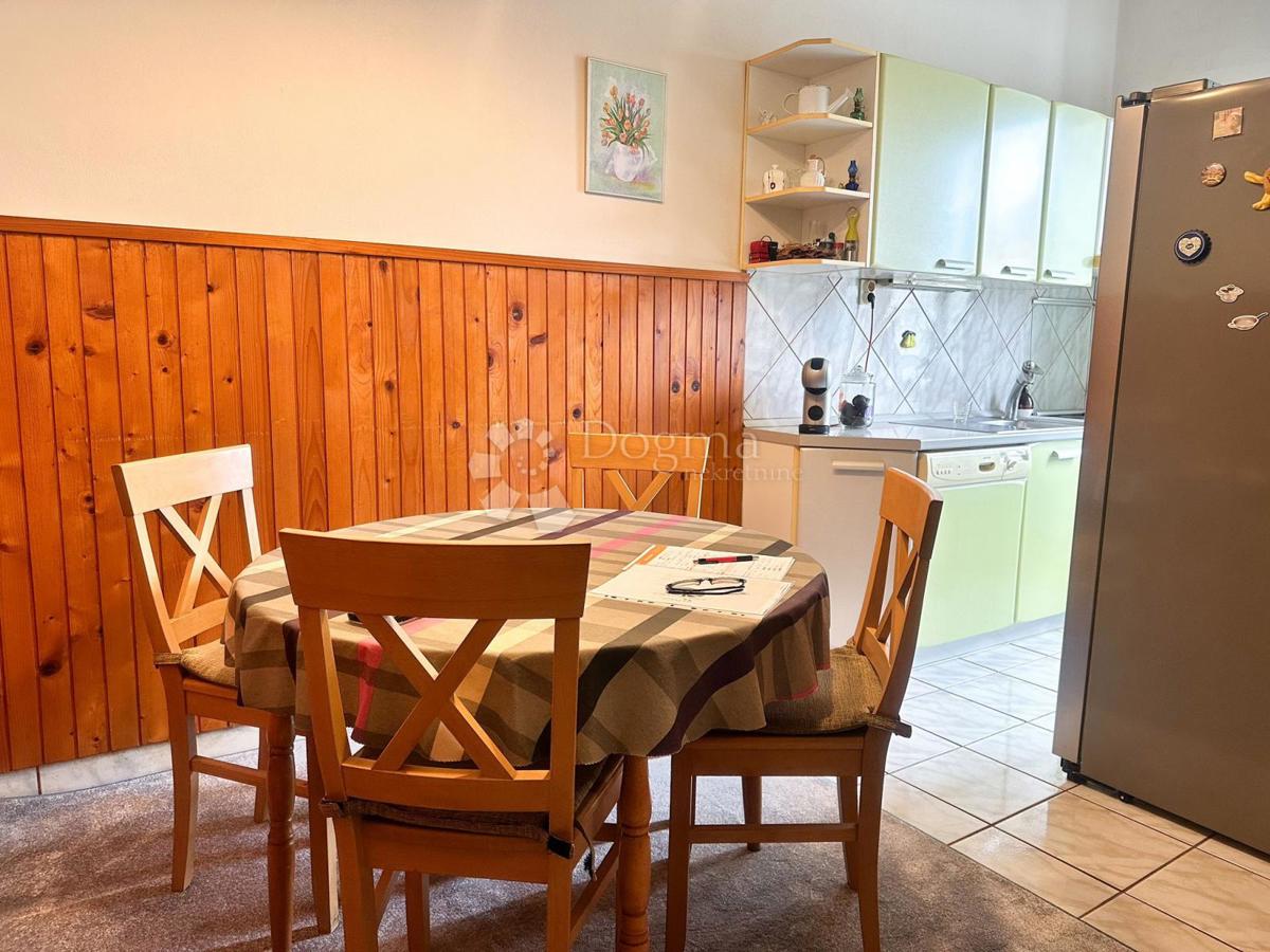 Stanovanje Centar, Pula, 70m2