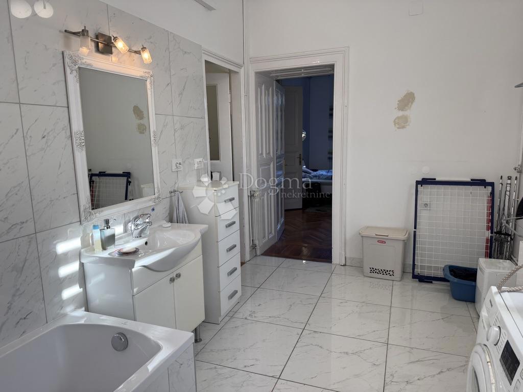 Meščanski biser na Kaptolu