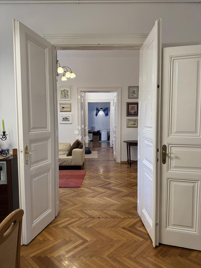 Meščanski biser na Kaptolu