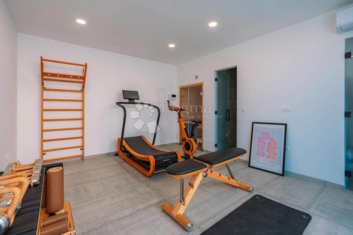 Hiša Žrnovo, Korčula, 360m2