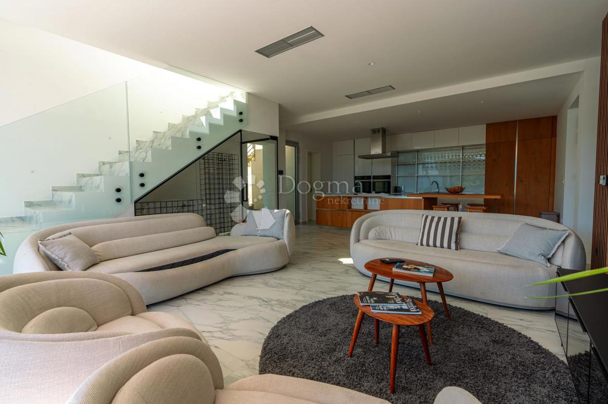 Hiša Žrnovo, Korčula, 360m2