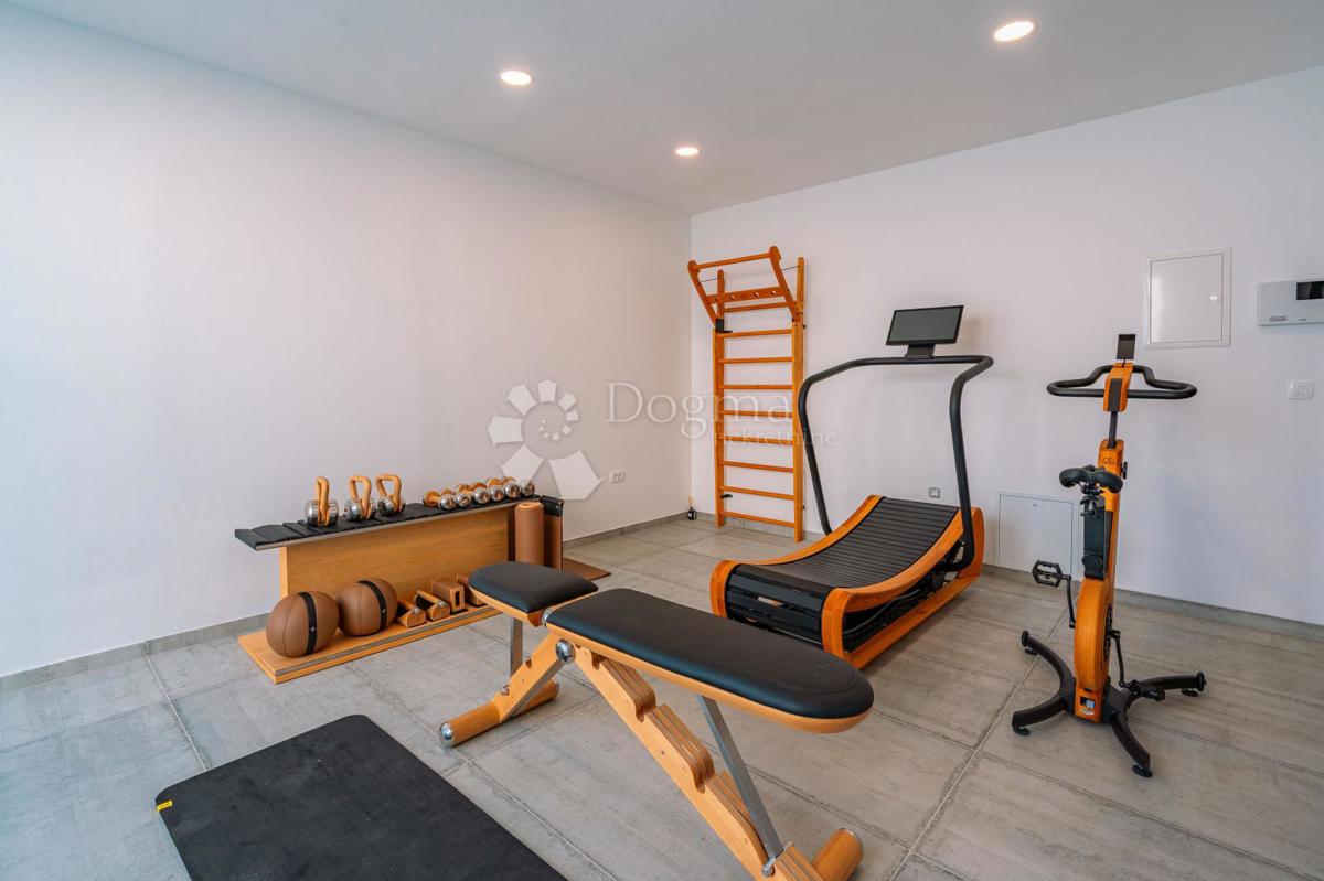 Hiša Žrnovo, Korčula, 360m2