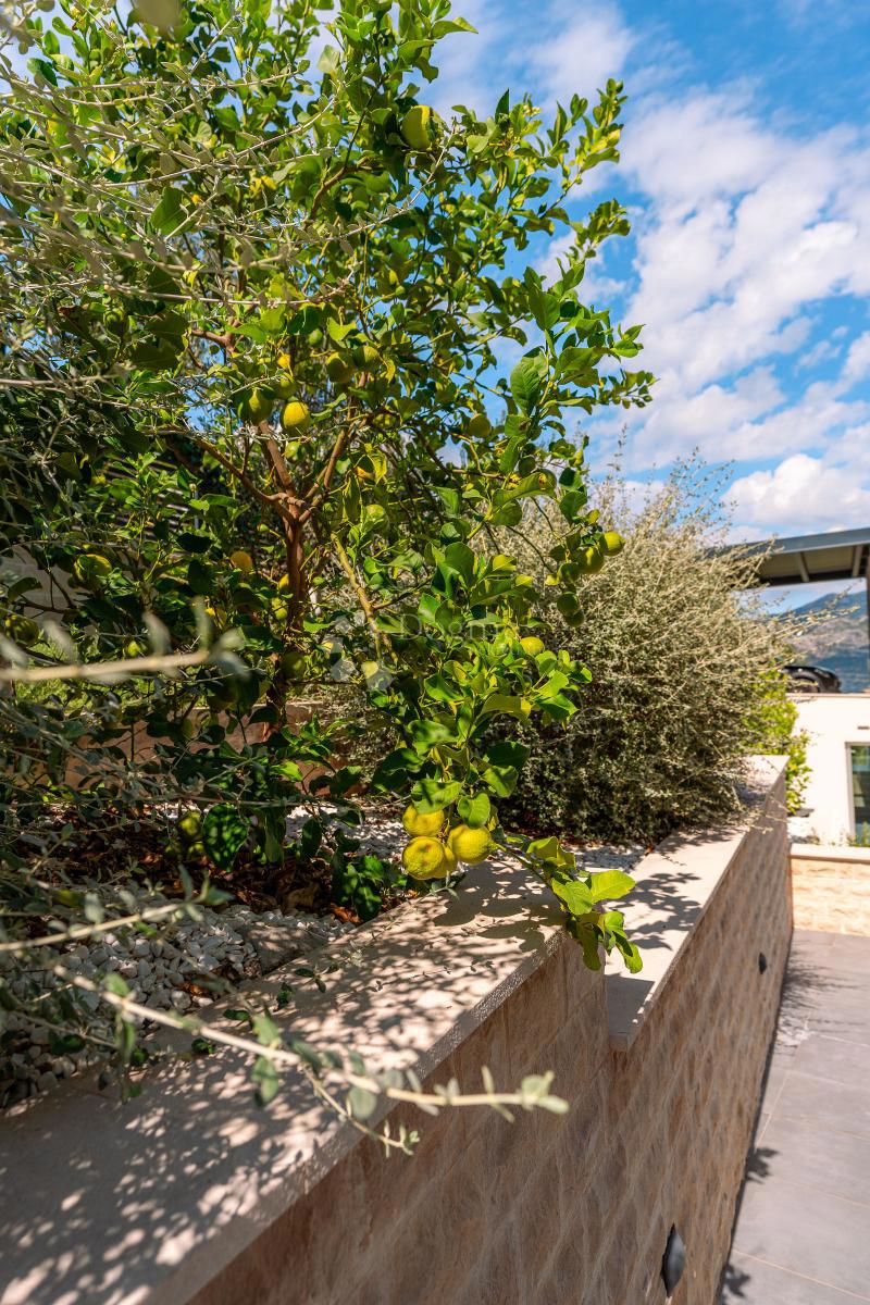 Hiša Žrnovo, Korčula, 360m2