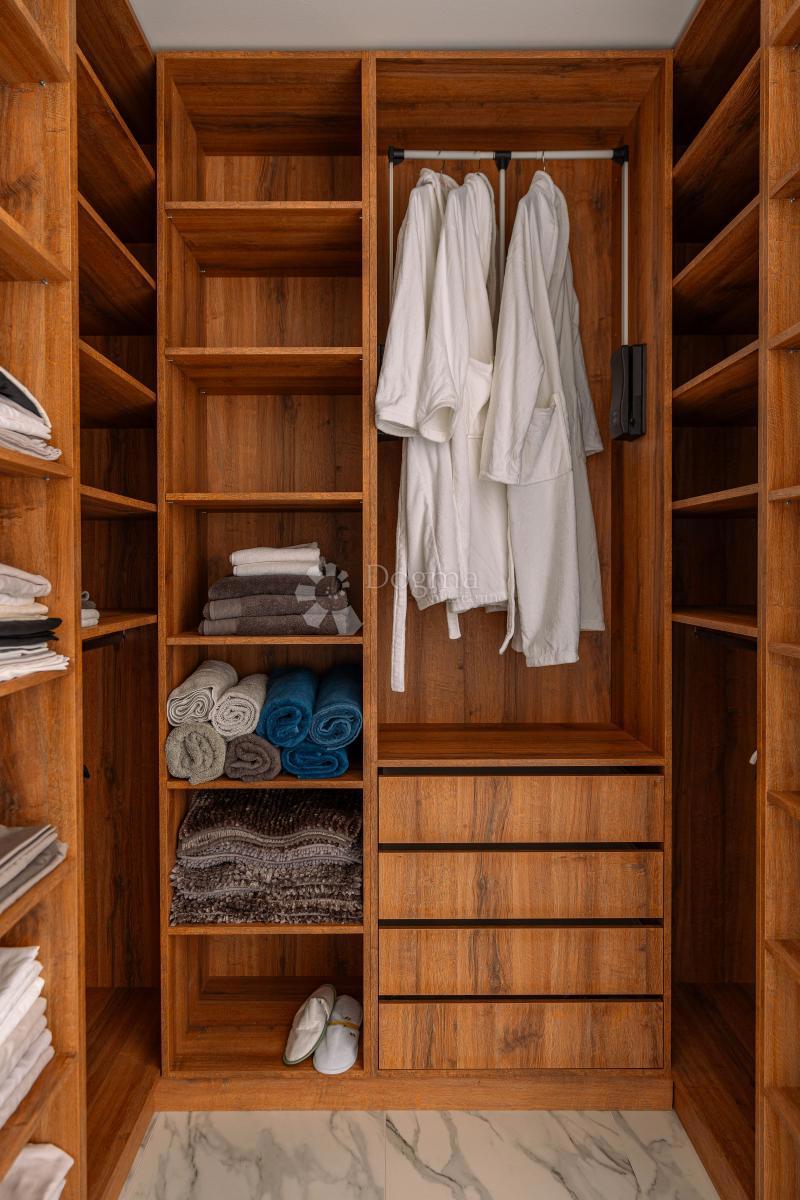 Hiša Žrnovo, Korčula, 360m2