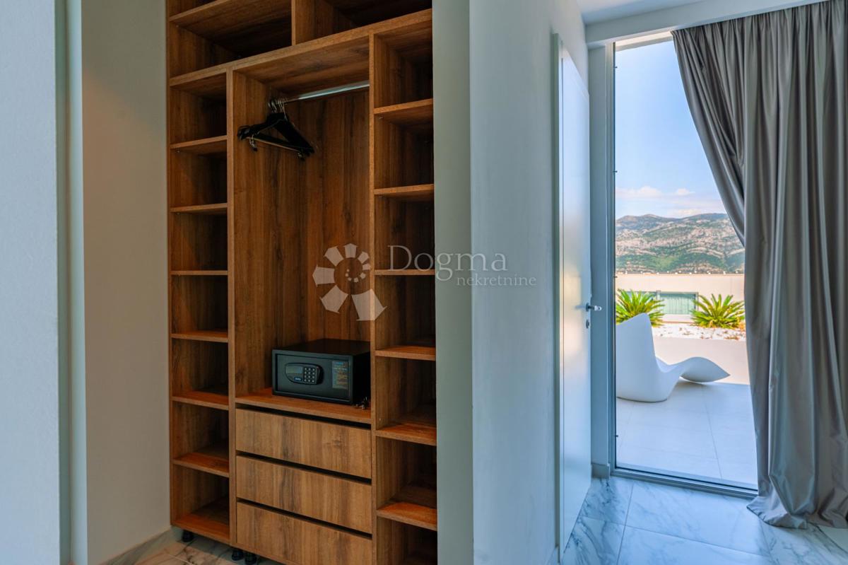 Hiša Žrnovo, Korčula, 360m2