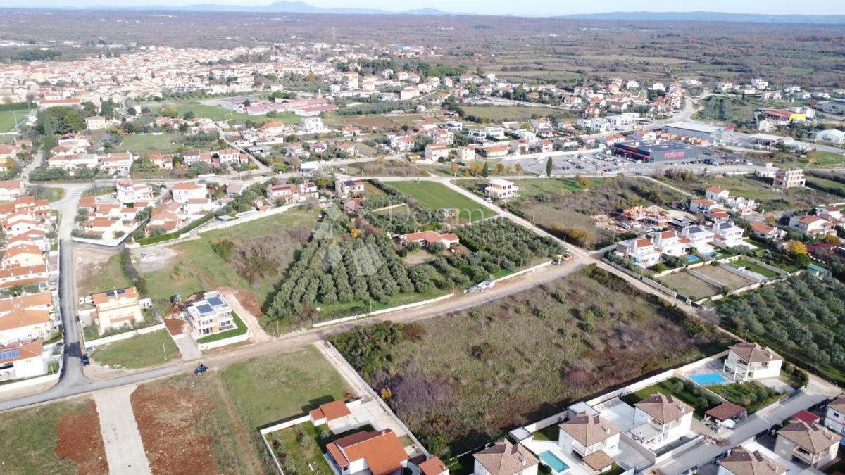 Zazidljivo zemljišče Vodnjan, 8.388m2