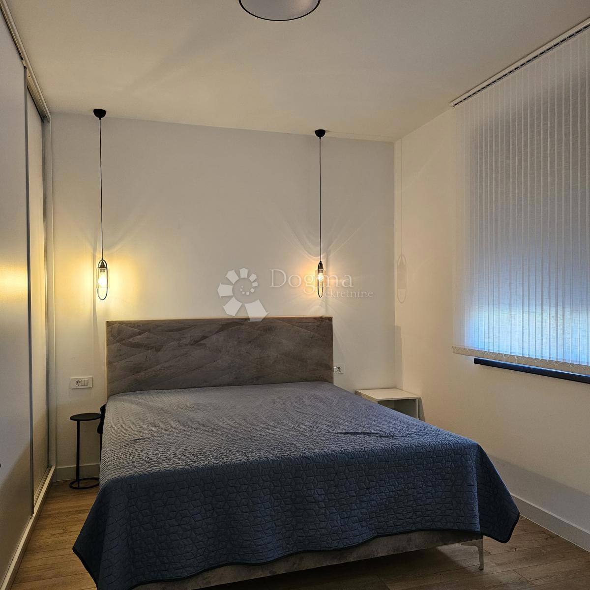 Hiša Cvjetno naselje, Osijek, 150m2