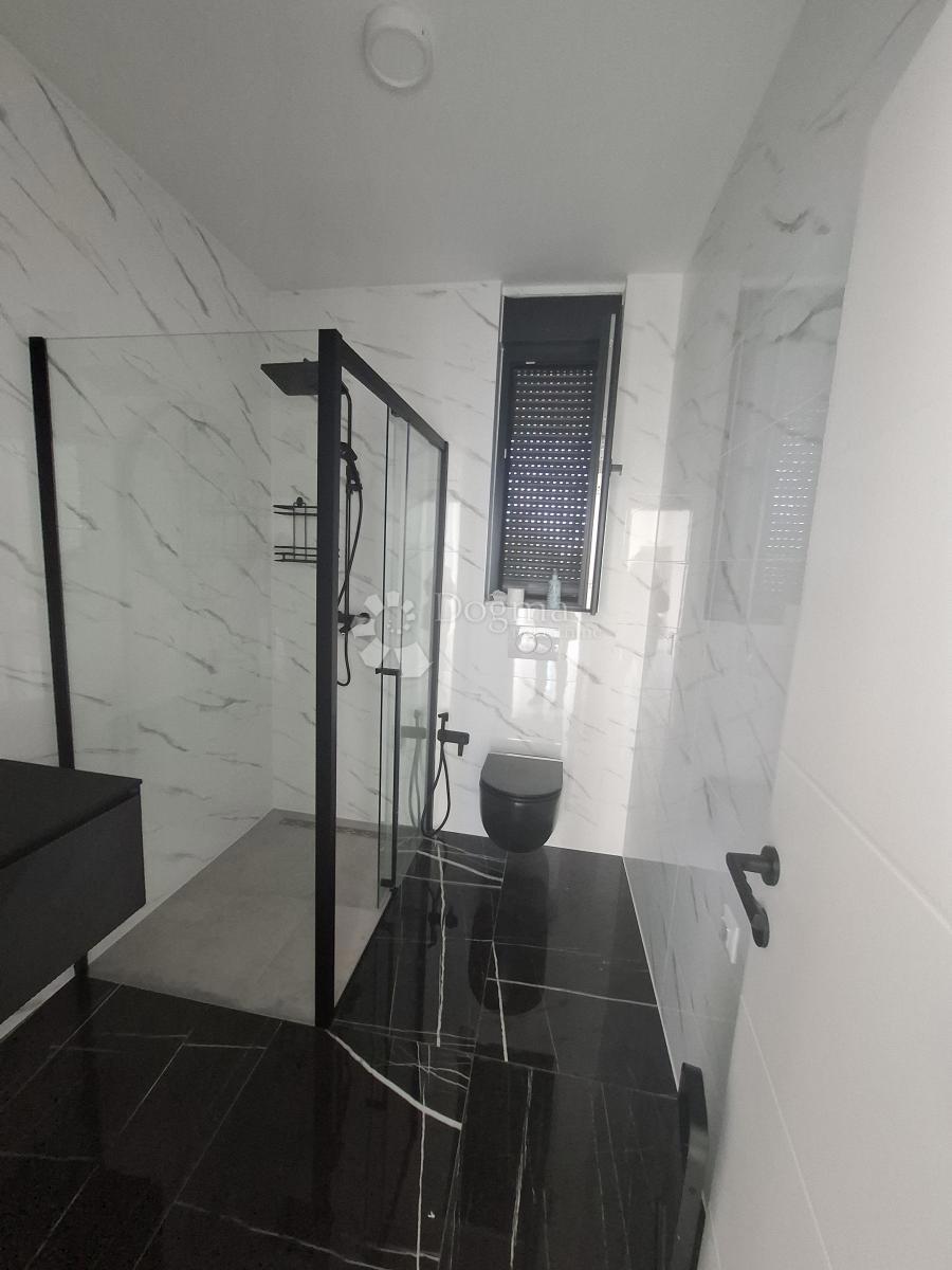 Hiša Crno, Zadar, 217m2