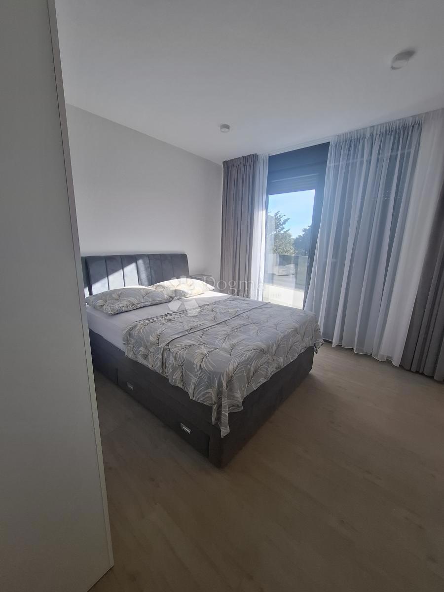 Hiša Crno, Zadar, 217m2