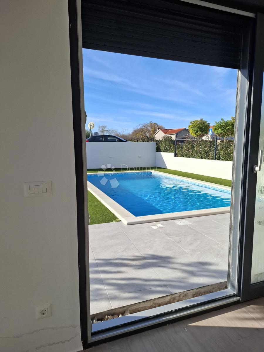 Hiša Crno, Zadar, 217m2