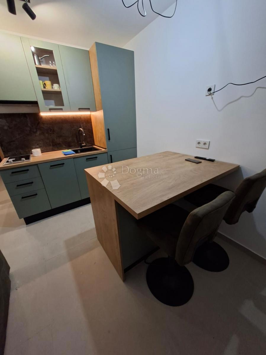 Hiša Valpovo, 305m2