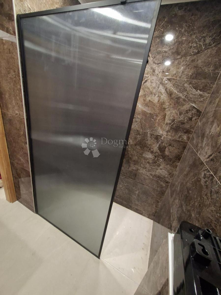 Hiša Valpovo, 305m2