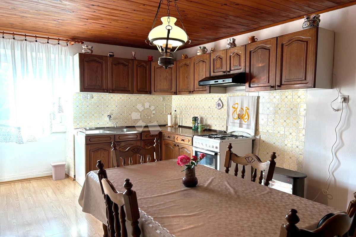 Hiša Vodnjan, 230m2