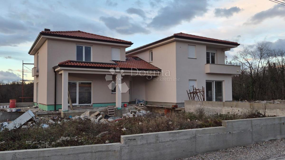 Hiša Mučići, Matulji, 215m2