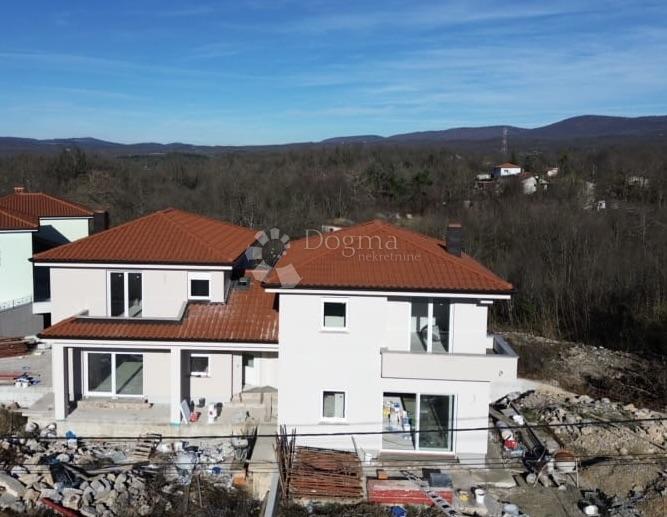 Hiša Mučići, Matulji, 215m2