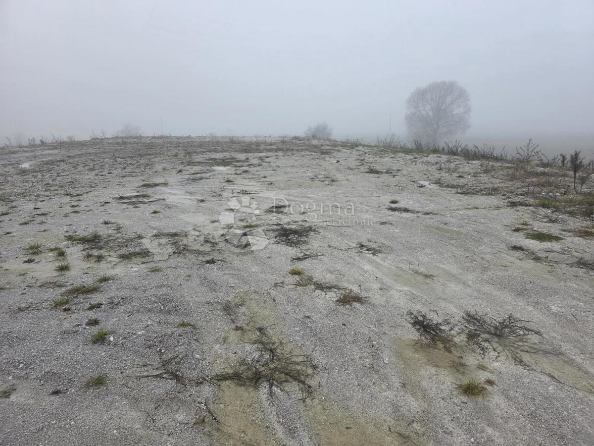 Zazidljivo zemljišče Zlatar, 2.279m2