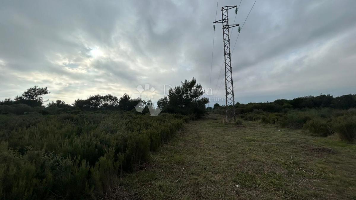 Kmetijsko zemljišče Pomer, Medulin, 1.370m2