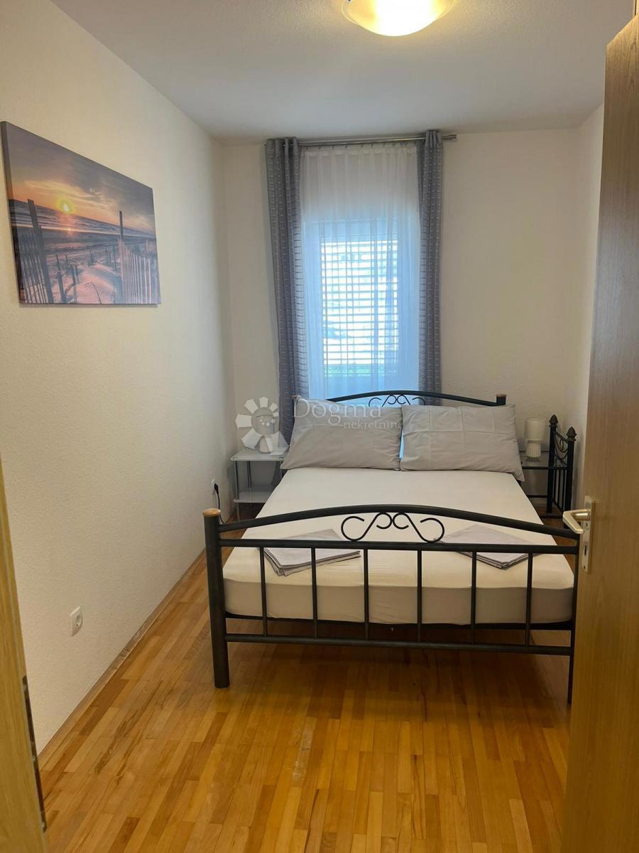 Stanovanje Duće, Dugi Rat, 105m2