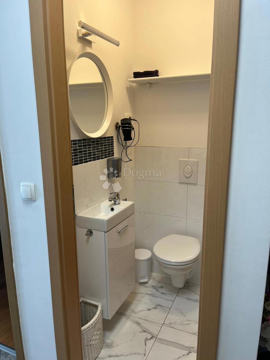 Stanovanje Duće, Dugi Rat, 105m2