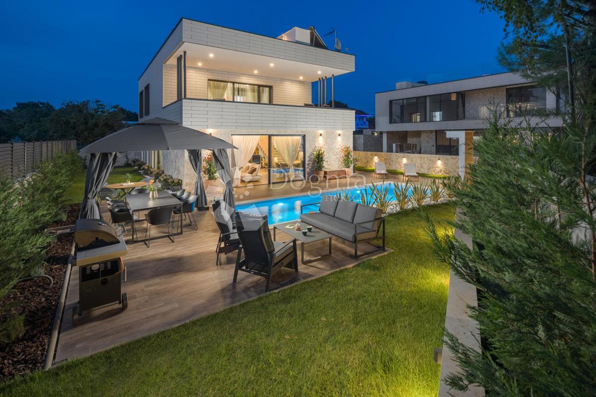 Hiša Funtana, 360m2