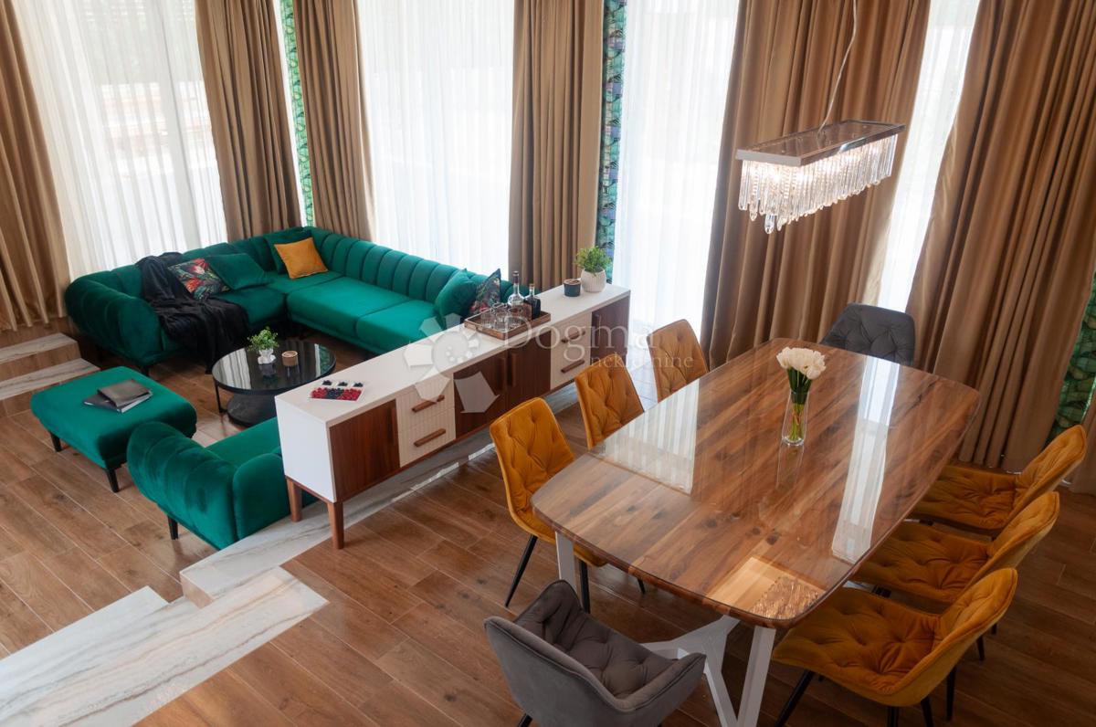 Hiša Funtana, 360m2